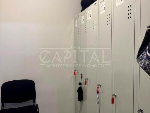 комерційна за адресою Єдності вул., 4