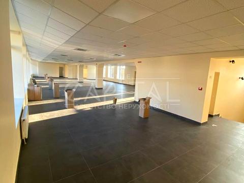 коммерческая по адресу Павла Вирского бульв. (Саратовская), 39