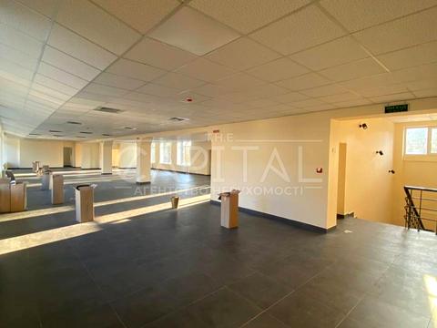 коммерческая по адресу Павла Вирского бульв. (Саратовская), 39