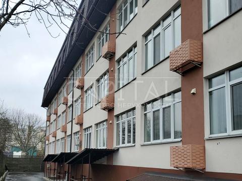 комерційна за адресою Осіння вул., 1