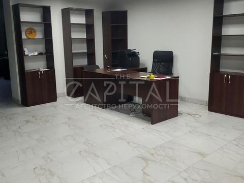 комерційна за адресою Осіння вул., 1