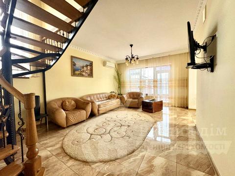 будинок за адресою Свободи