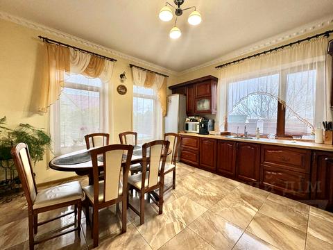 будинок за адресою Свободи