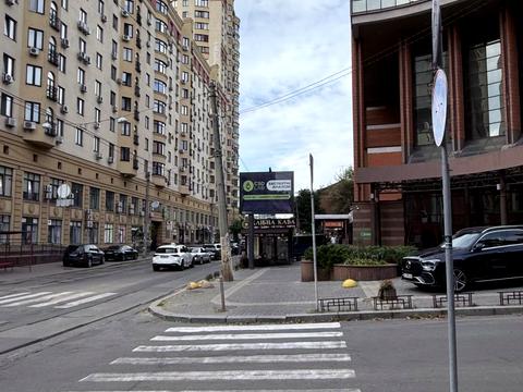 комерційна за адресою Полтавська вул., 10