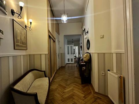 квартира по адресу Верхратского ул., 15
