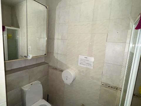 комерційна за адресою Жилянська вул., 7-А