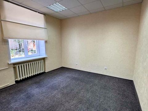 комерційна за адресою Університетська пл. (Радянська), 68