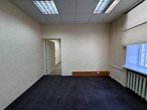 комерційна за адресою Університетська пл. (Радянська), 68