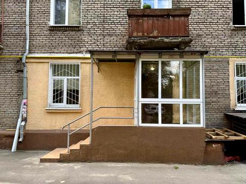 комерційна за адресою Університетська пл. (Радянська), 68