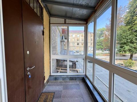 комерційна за адресою Університетська пл. (Радянська), 68