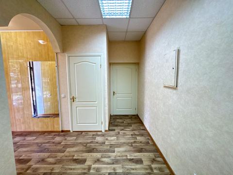 комерційна за адресою Університетська пл. (Радянська), 68