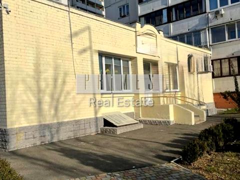 комерційна за адресою Соломії Крушельницької вул., 5