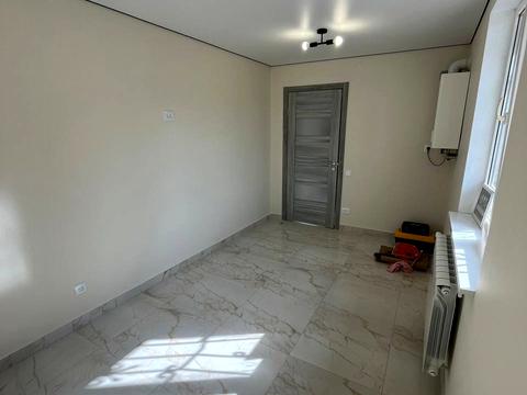 комерційна за адресою Володимира Івасюка вул., 1