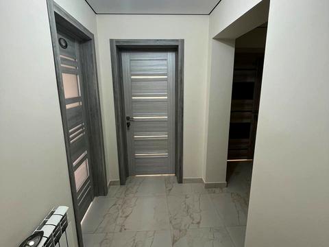 комерційна за адресою Володимира Івасюка вул., 1