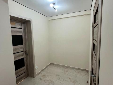 комерційна за адресою Володимира Івасюка вул., 1