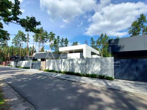 дом по адресу Плютовская ул.