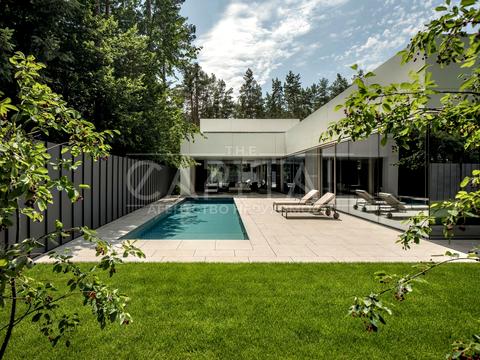 дом по адресу Плютовская ул.