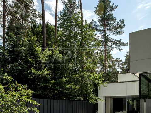 дом по адресу Плютовская ул.