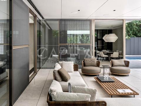 дом по адресу Плютовская ул.