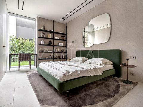 дом по адресу Плютовская ул.