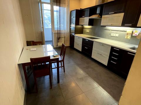 квартира за адресою Гната Хоткевича вул. (Червоногвардійська), 12