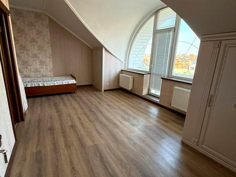 дом по адресу вулиця Липова, 14а