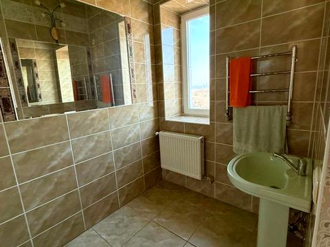 дом по адресу вулиця Липова, 14а