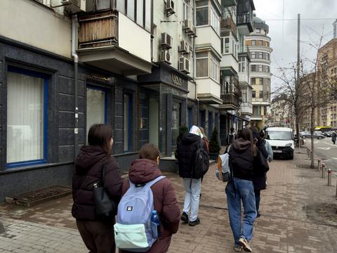 коммерческая по адресу Саксаганского ул., 42