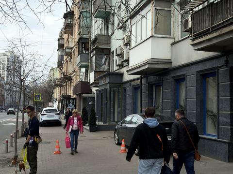 коммерческая по адресу Саксаганского ул., 42