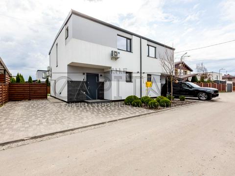 будинок за адресою Озерна