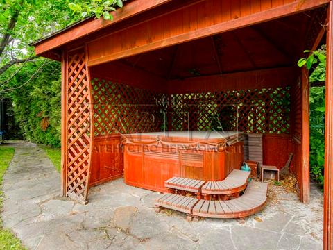 будинок за адресою Лугова вул.