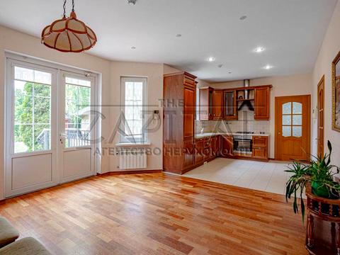 будинок за адресою Лугова вул.