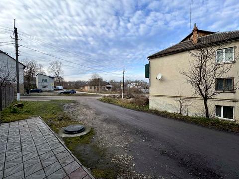 комерційна за адресою Грушевського вул., 10