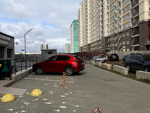 коммерческая по адресу Полковника Гуляева просп. (Маршала Жукова), 111