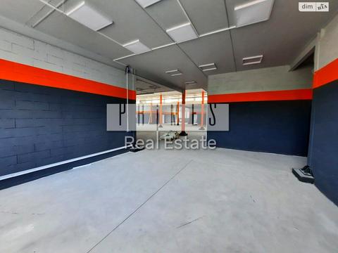 комерційна за адресою Василя Макуха вул. (Івана Шевцова), 1