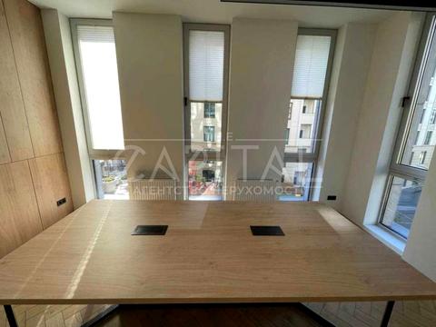 коммерческая по адресу Антоновича ул. (Горького), 44