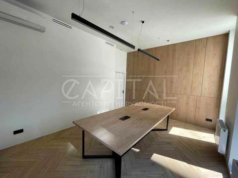 коммерческая по адресу Антоновича ул. (Горького), 44