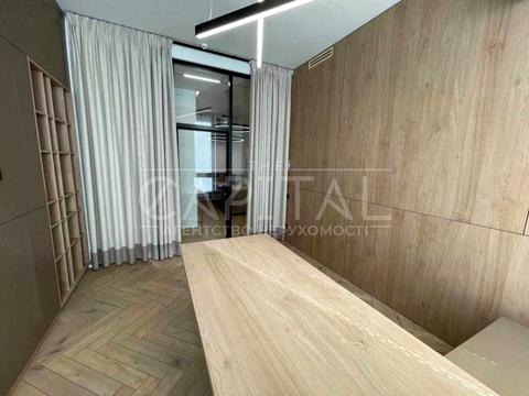 коммерческая по адресу Антоновича ул. (Горького), 44