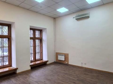 комерційна за адресою Княгині Ольги вул. (Горького), 2