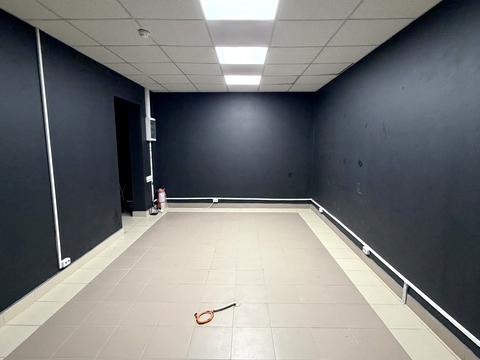 комерційна за адресою Сергія Москаленка вул. (Красовського), 53