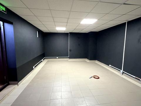 комерційна за адресою Сергія Москаленка вул. (Красовського), 53