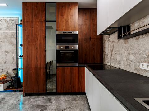 квартира за адресою Дніпровська набережна вул., 18-А