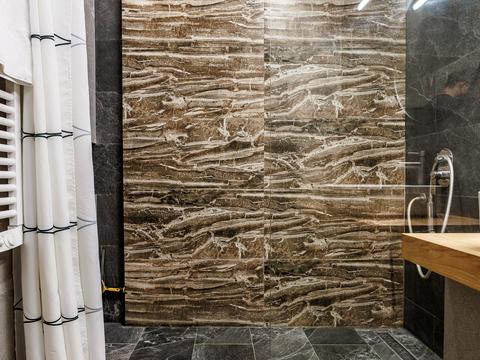 квартира за адресою Дніпровська набережна вул., 18-А