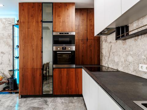 квартира за адресою Дніпровська набережна вул., 18-А