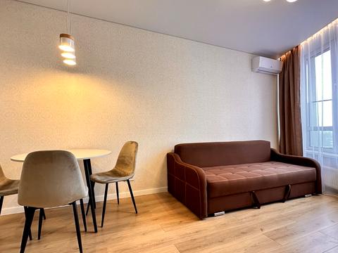 квартира за адресою Віктора Некрасова вул. (Північно-Сирецька), 10