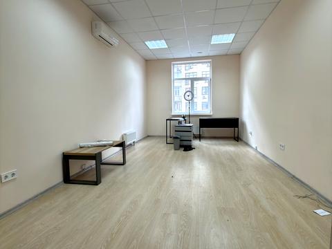 коммерческая по адресу Евгения Коновальца ул. (Щорса), 36