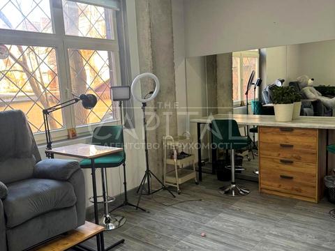 комерційна за адресою Назарівська вул. (Вєтрова), 9