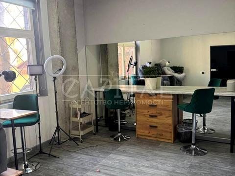 комерційна за адресою Назарівська вул. (Вєтрова), 9