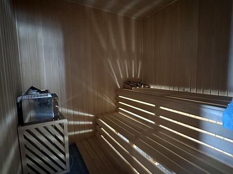 будинок за адресою Молодіжна