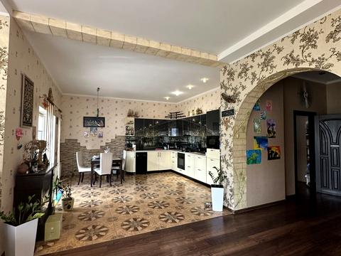 будинок за адресою Молодіжна